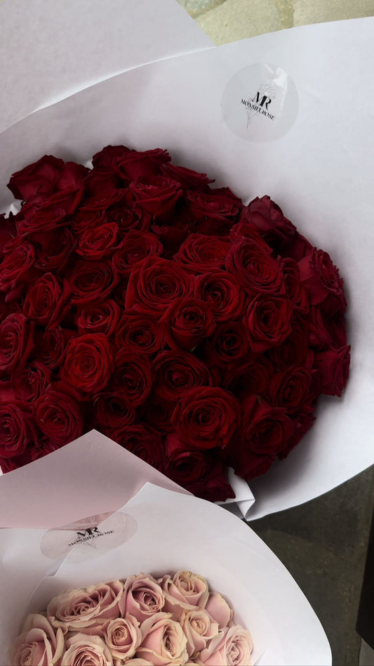 Bouquet Rose Rouge Personnalisé – L'Élégance sur Mesure